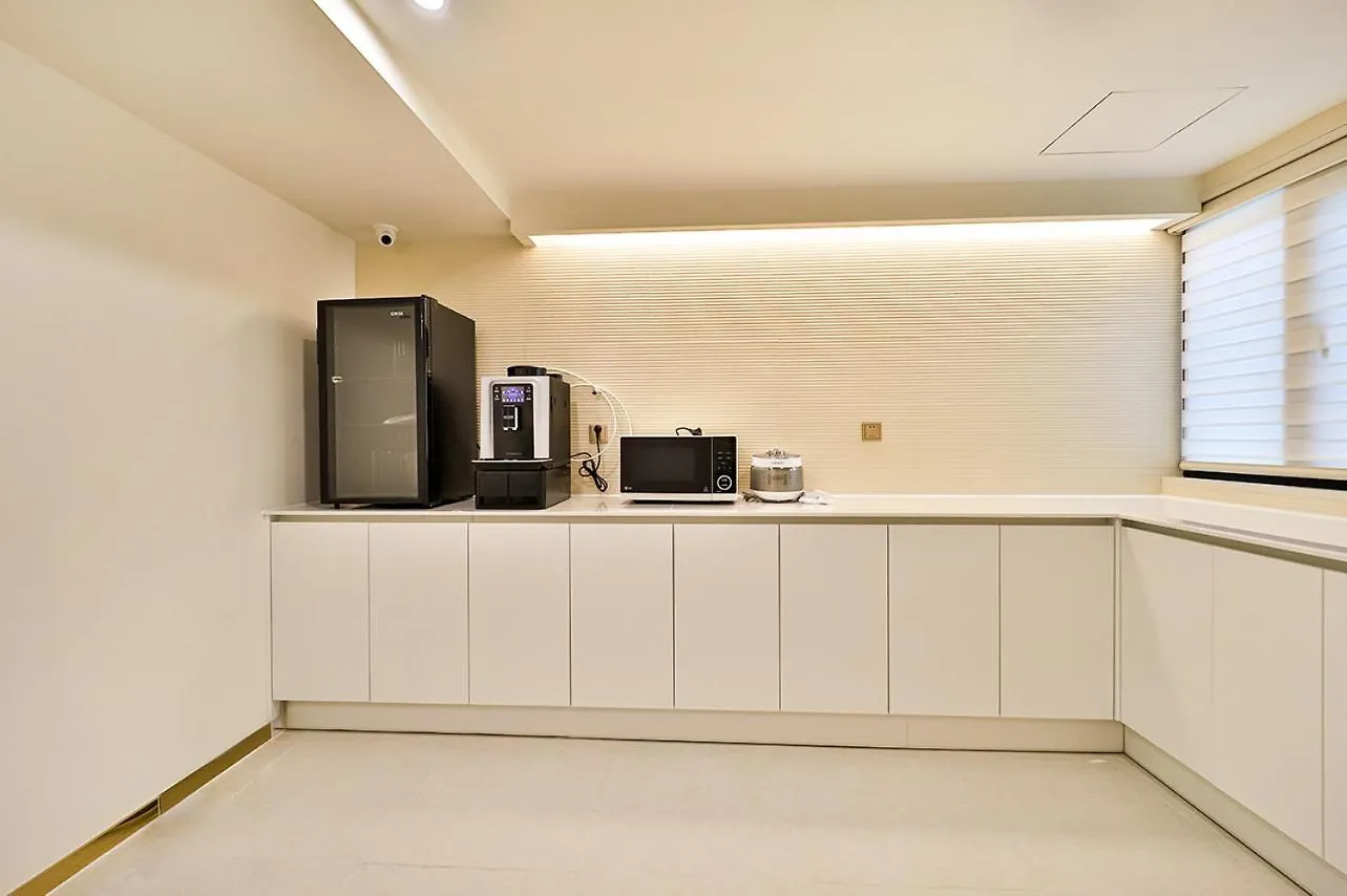 Denbasta Hotel Daeyeon Busan