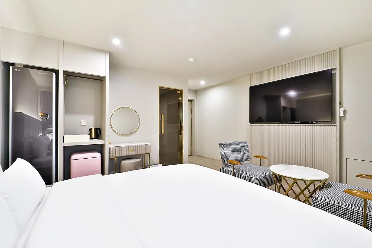 Denbasta Hotel Daeyeon Busan