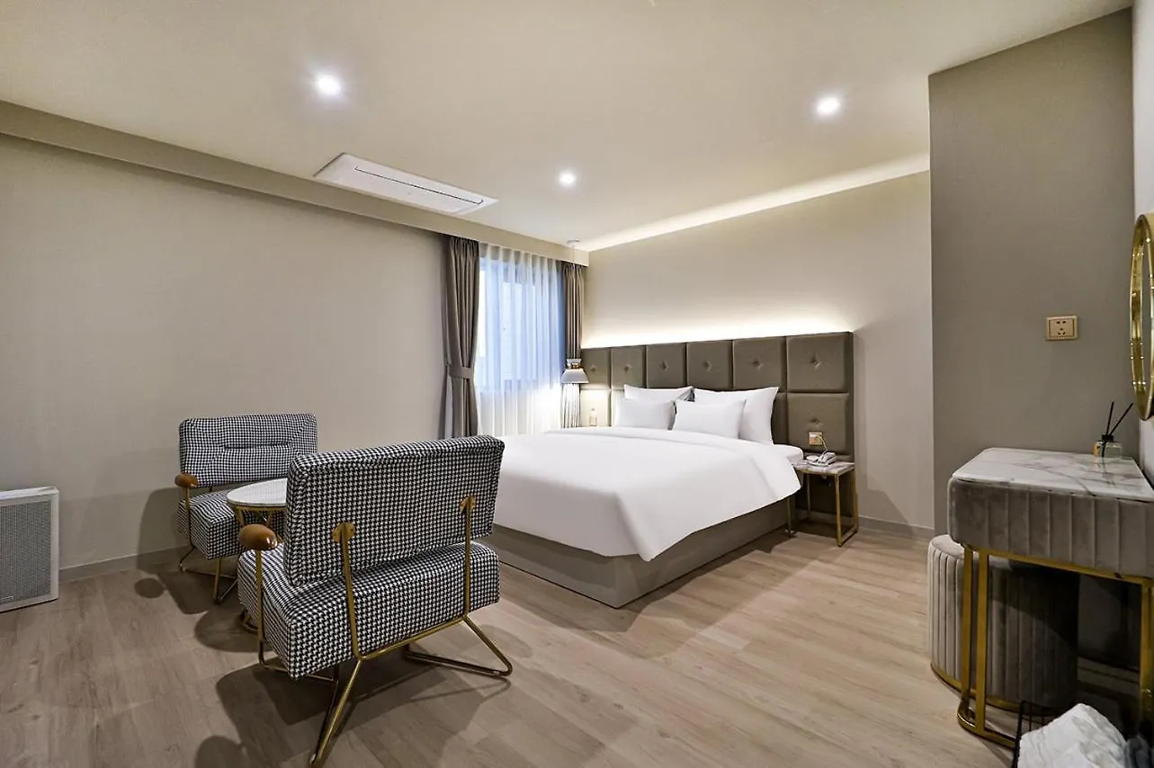 Denbasta Hotel Daeyeon Busan