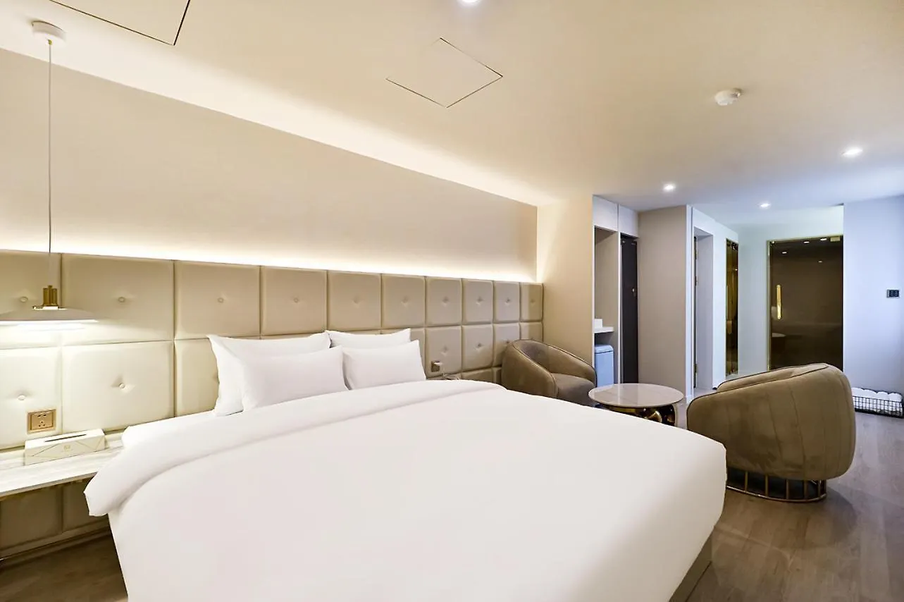 Denbasta Hotel Daeyeon Busan