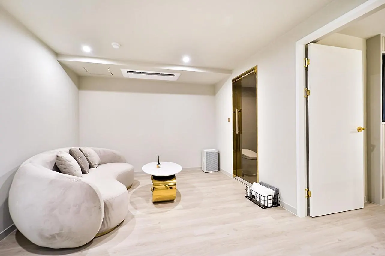 Denbasta Hotel Daeyeon Busan