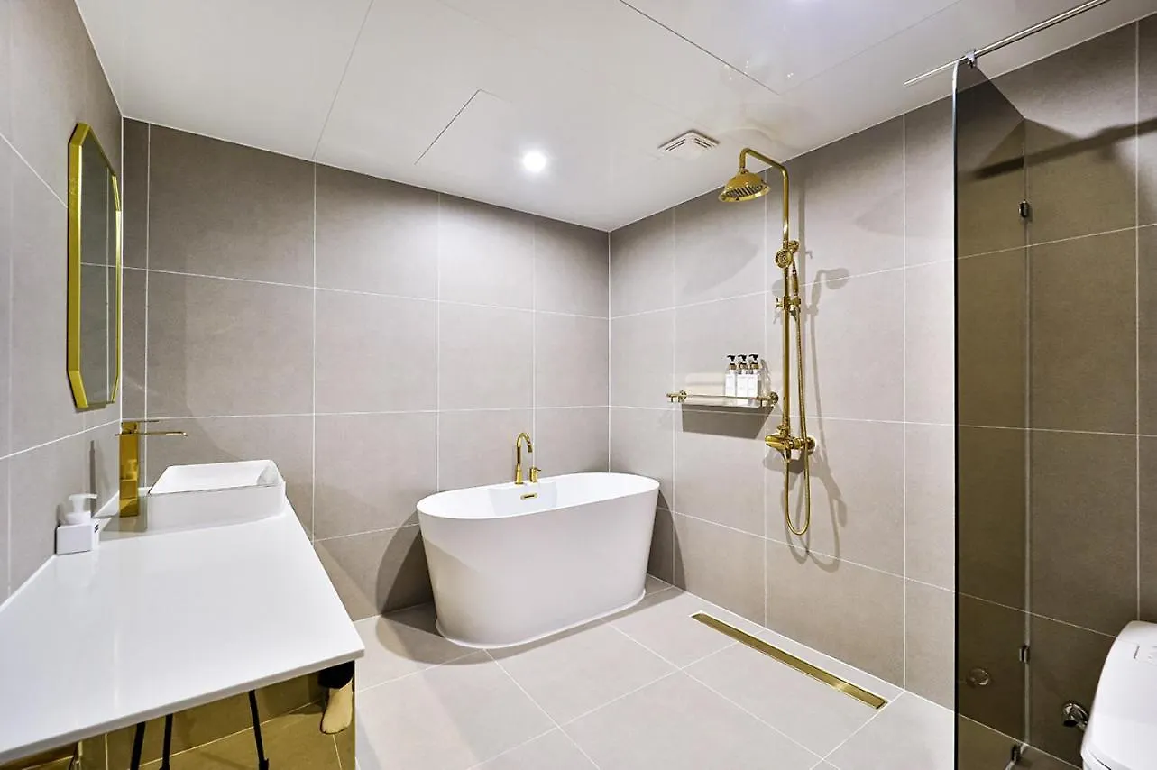 Denbasta Hotel Daeyeon Busan
