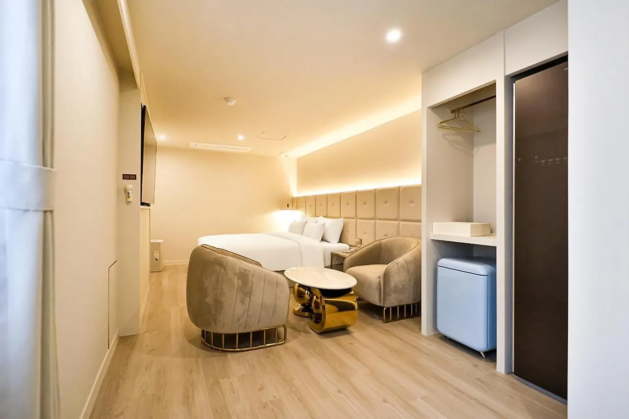 Denbasta Hotel Daeyeon Busan