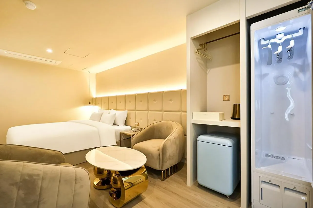 Denbasta Hotel Daeyeon Busan